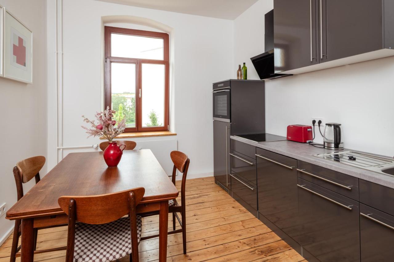 Kuenstlerzimmer Im Kulturhaus Haeselburg เกรา ภายนอก รูปภาพ