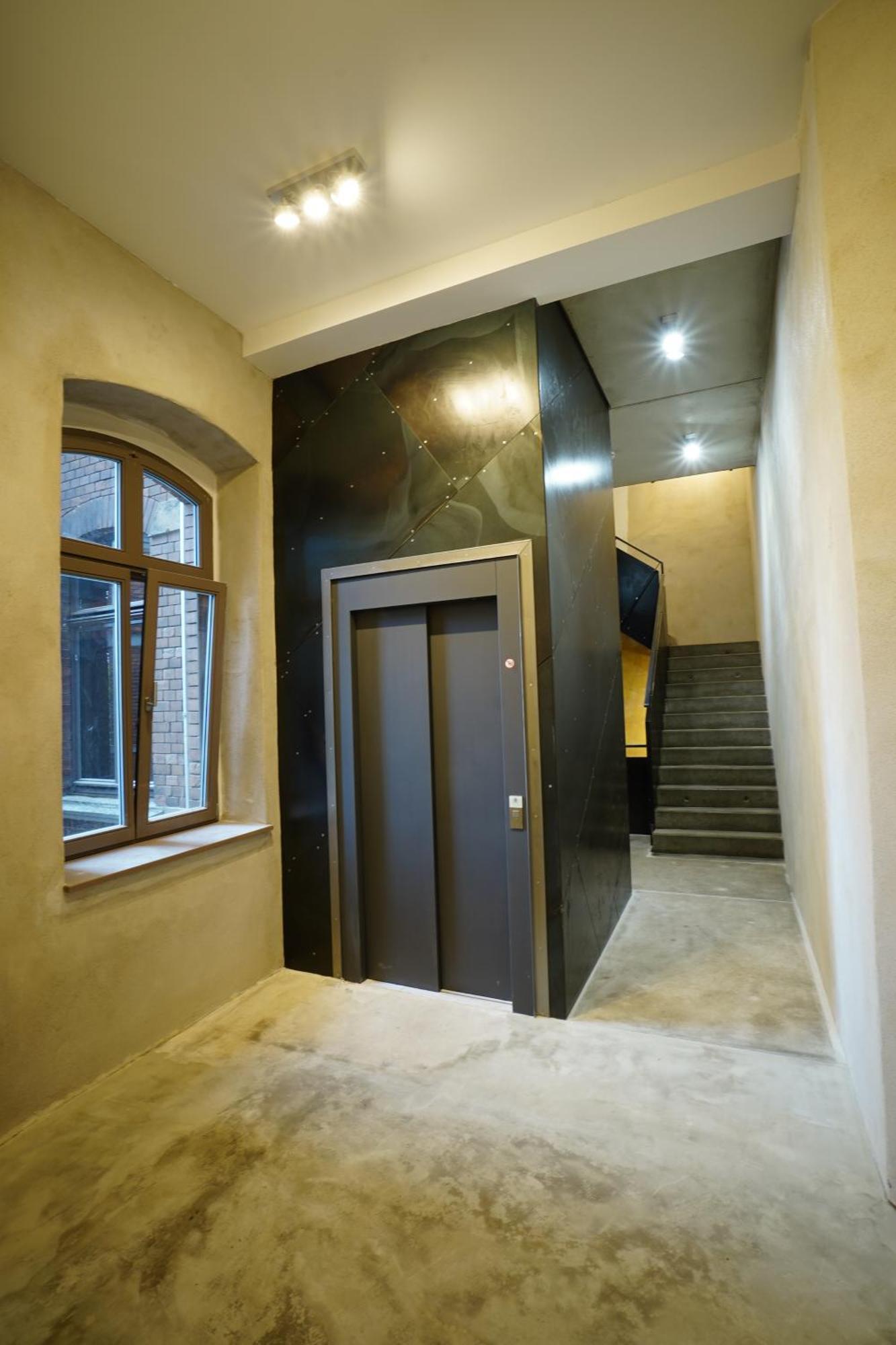 Kuenstlerzimmer Im Kulturhaus Haeselburg เกรา ภายนอก รูปภาพ