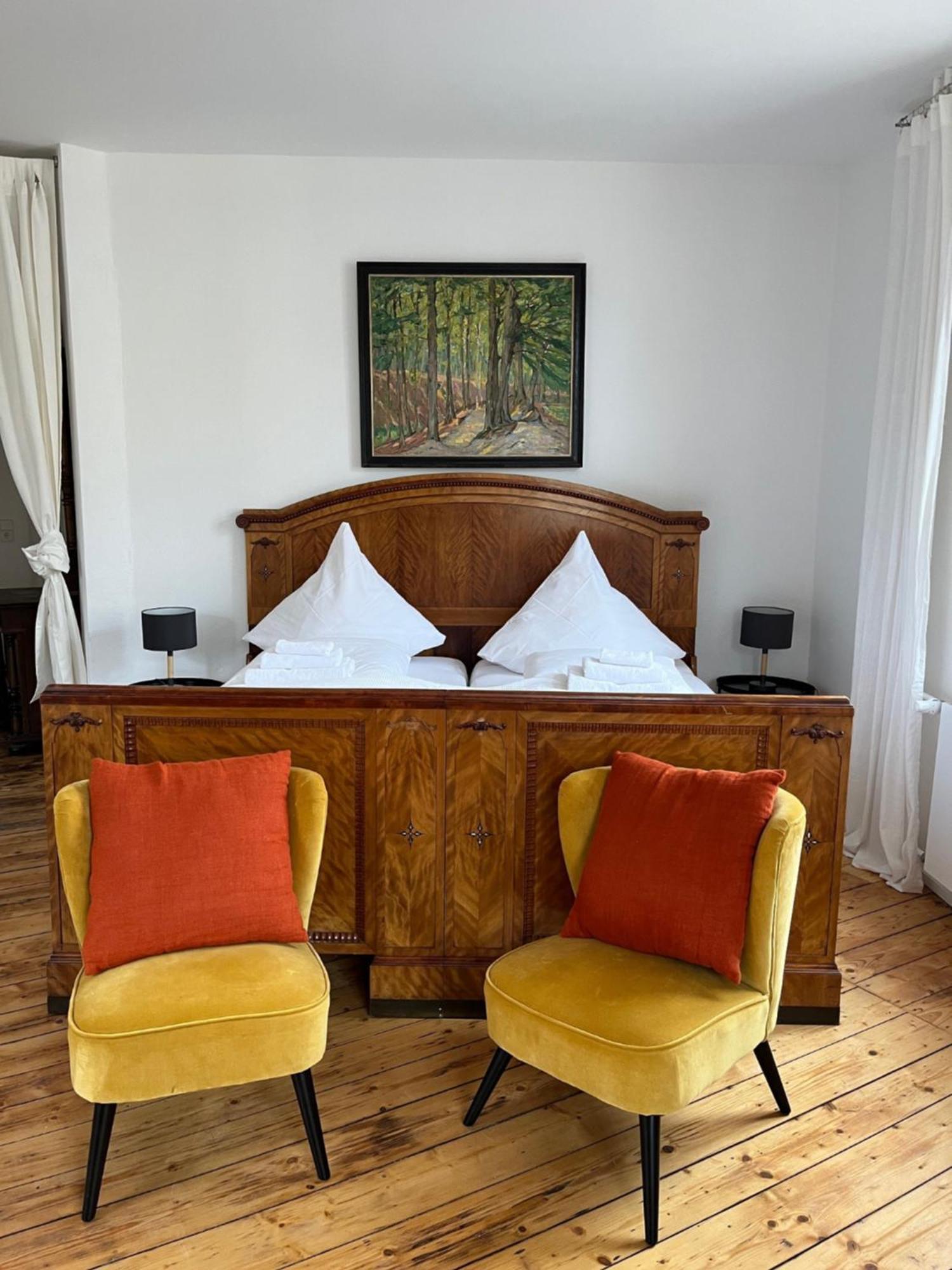 Kuenstlerzimmer Im Kulturhaus Haeselburg เกรา ภายนอก รูปภาพ