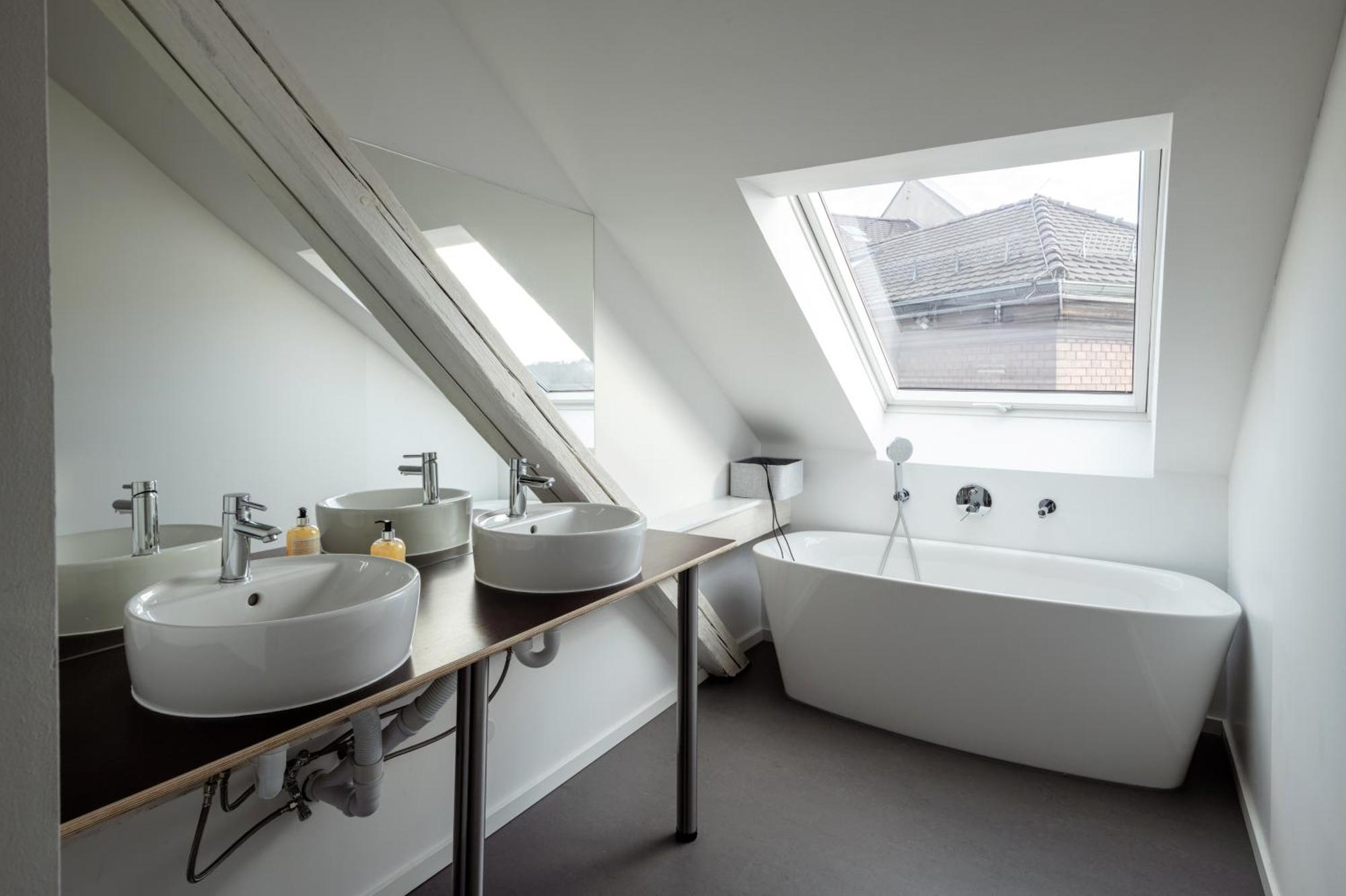 Kuenstlerzimmer Im Kulturhaus Haeselburg เกรา ภายนอก รูปภาพ